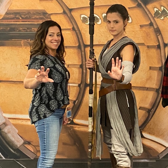 Meet your Posher, Leah - Picture 1 of 1